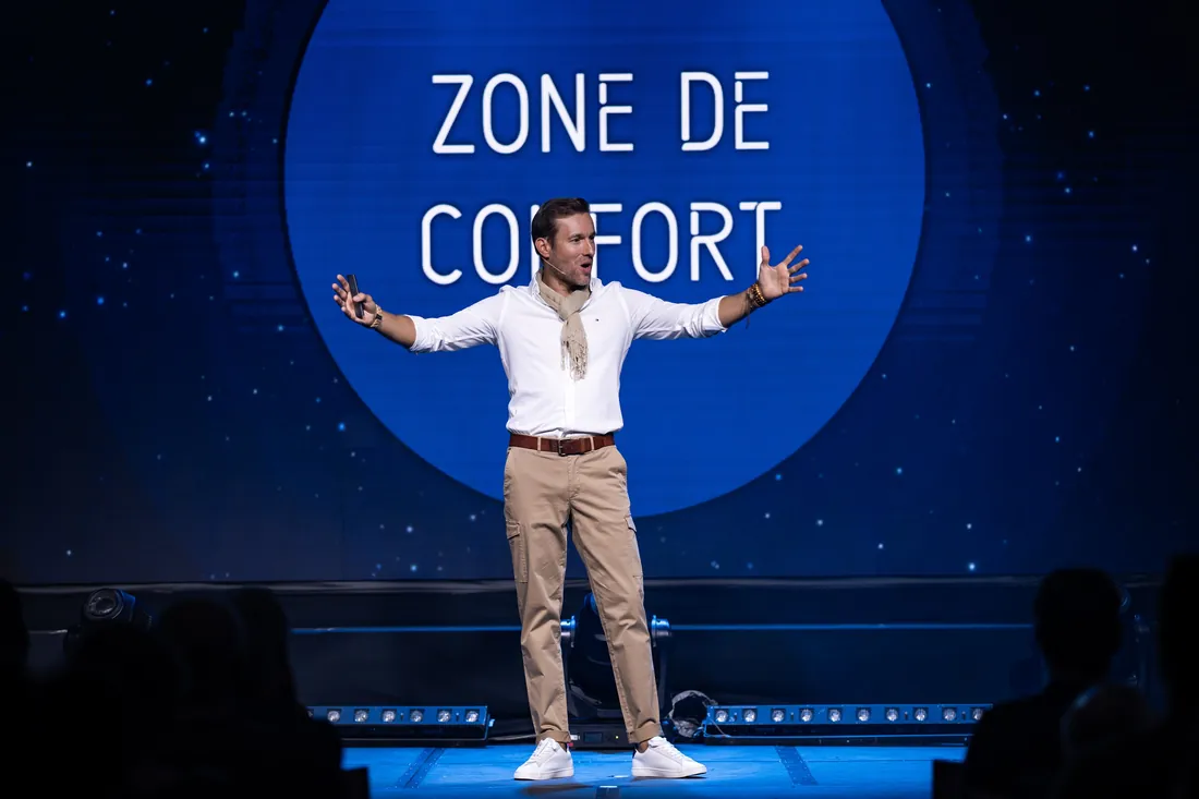 Nicolas Felger sur scène sous le disque « Zone de confort »